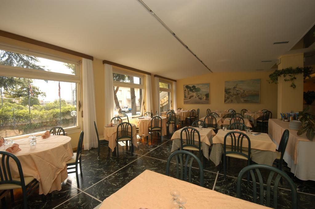 Hotel Palace Varazze Extérieur photo