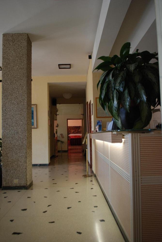 Hotel Palace Varazze Extérieur photo